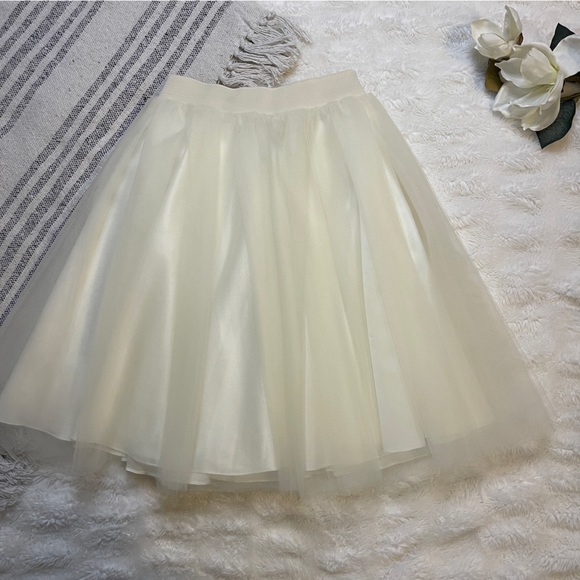 𝚋𝚕𝚒𝚜𝚜 𝚝𝚞𝚕𝚕𝚎 𝚊𝚜𝚑𝚕𝚎𝚢 𝚜𝚔𝚒𝚛𝚝 𑁍 𝚒𝚟𝚘𝚛𝚢 - Picture 3 of 9